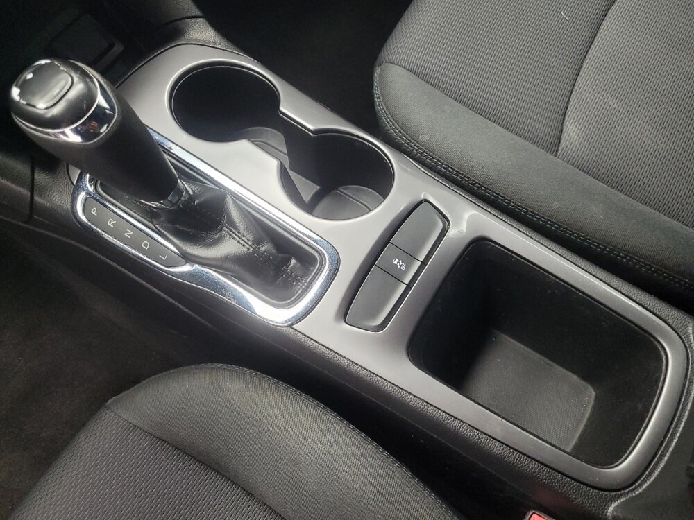 2018 Chevrolet Cruze in Highland, IN 46322 - 18084684 26