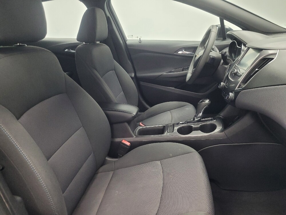 2018 Chevrolet Cruze in Highland, IN 46322 - 18084684 21