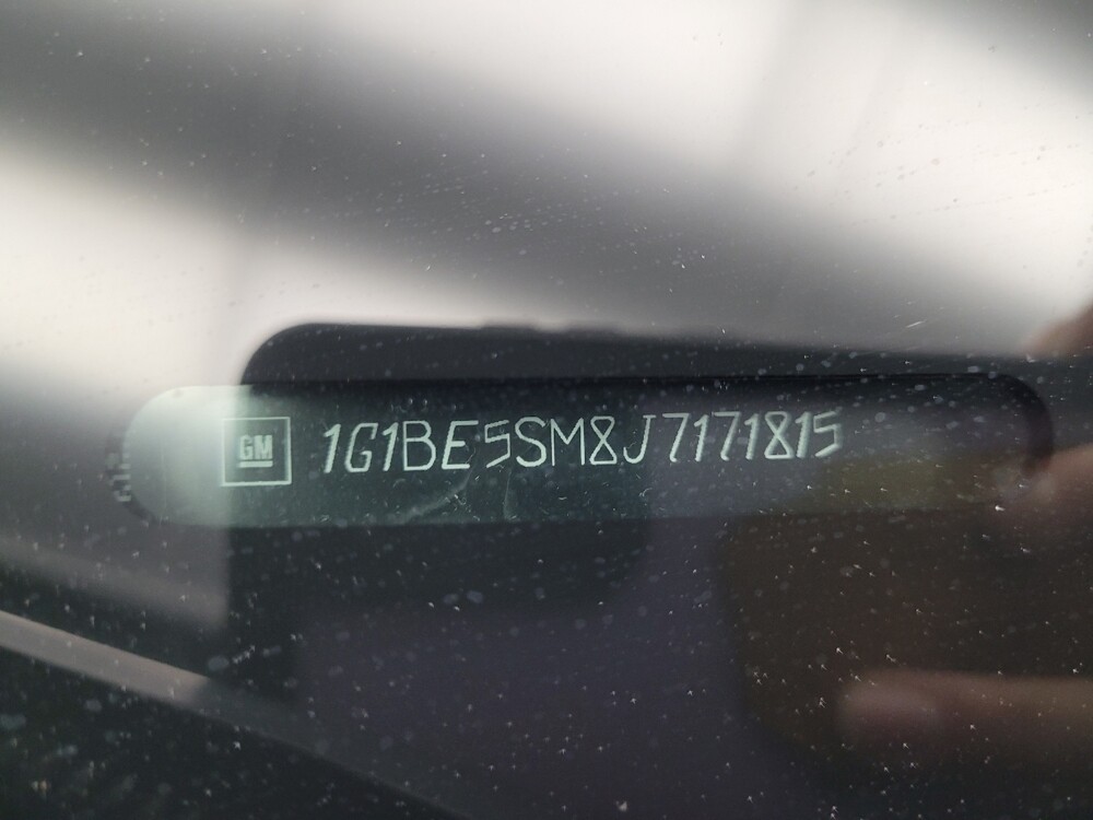 2018 Chevrolet Cruze in Highland, IN 46322 - 18084684 33