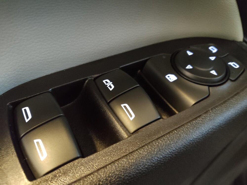 2020 Chevrolet Equinox in Charlotte, NC 28213 - 18084687 27