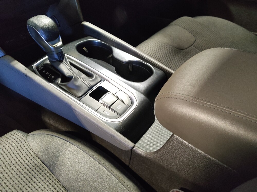 2020 Hyundai Santa Fe in Jacksonville, FL 32210 - 18084695 26