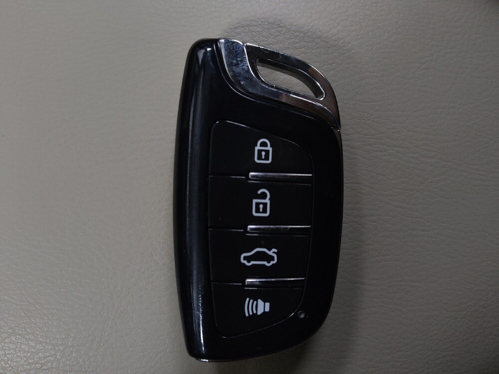 2016 Nissan Rogue in Union City, GA 30291 - 18084700 32