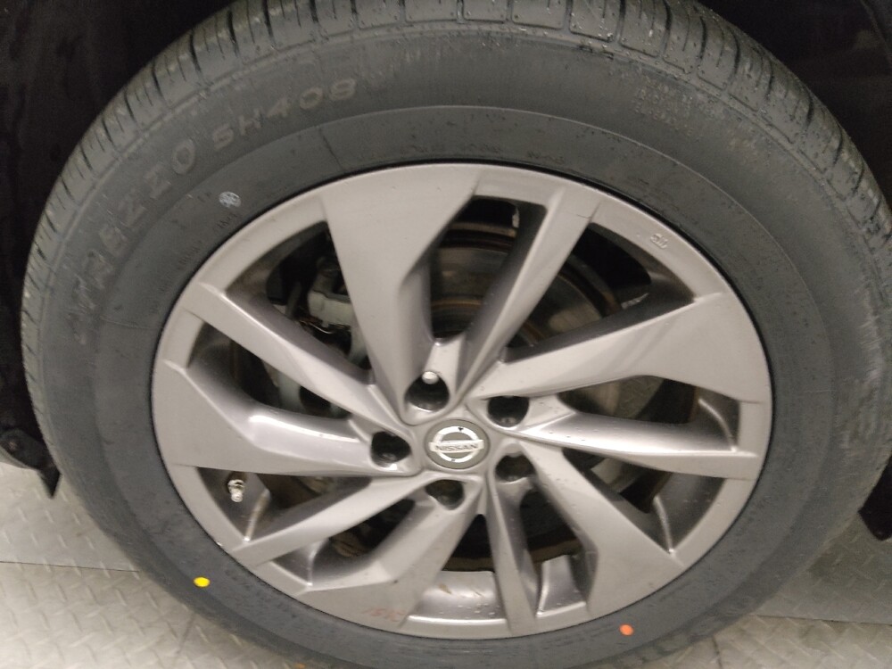 2016 Nissan Rogue in Union City, GA 30291 - 18084700 31