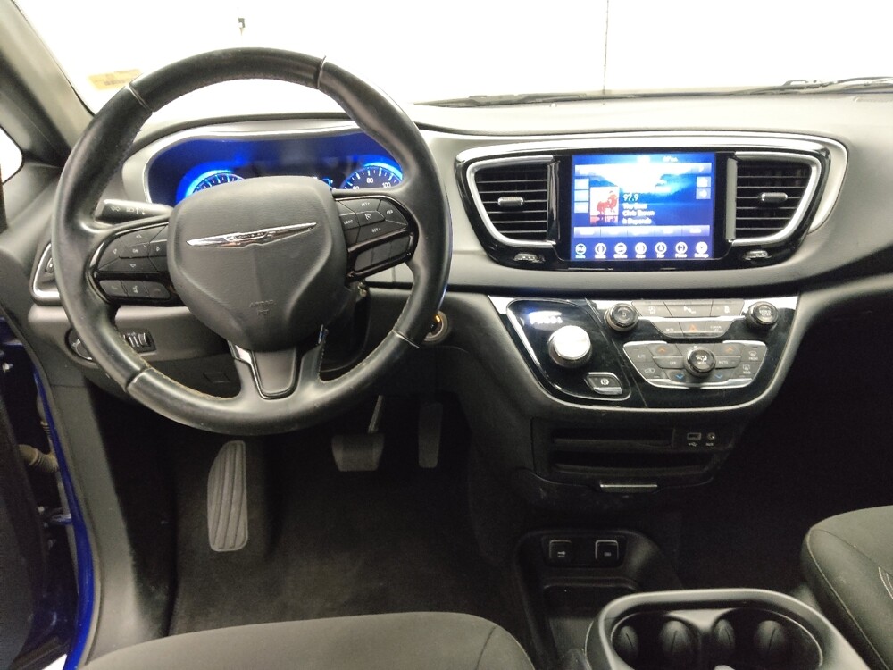 2018 Chrysler Pacifica in Oklahoma City, OK 73139 - 18084717 22