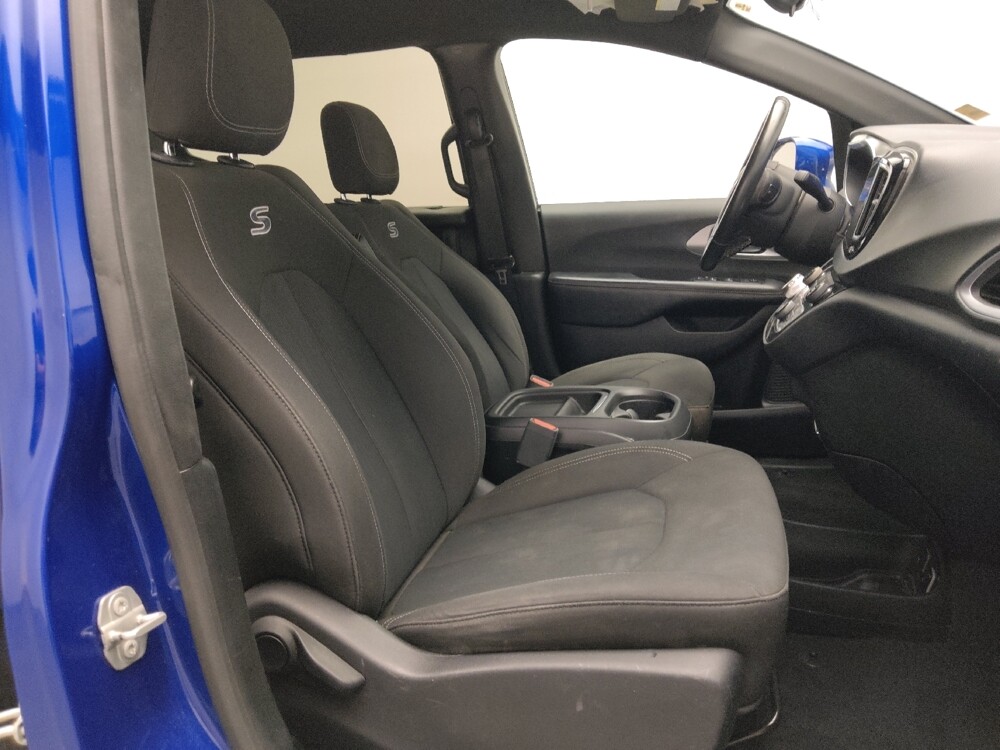 2018 Chrysler Pacifica in Oklahoma City, OK 73139 - 18084717 21