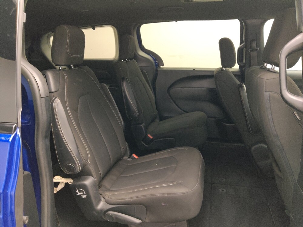 2018 Chrysler Pacifica in Oklahoma City, OK 73139 - 18084717 19