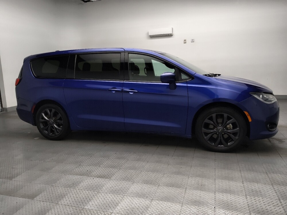 2018 Chrysler Pacifica in Oklahoma City, OK 73139 - 18084717 11