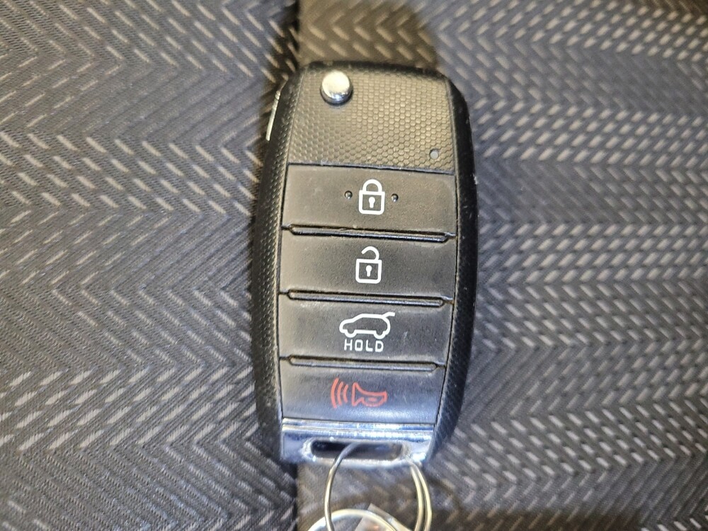 2020 Kia Sportage in Louisville, KY 40258 - 18084720 32