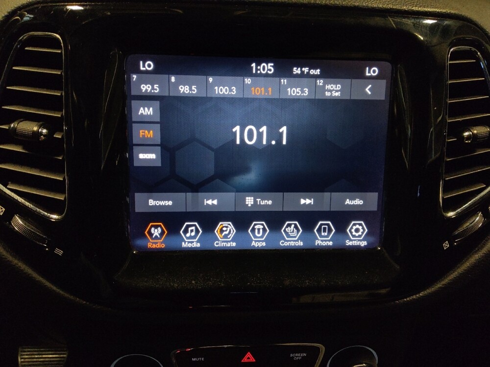 2020 Jeep Compass in Glendale, AZ 85301 - 18084728 25