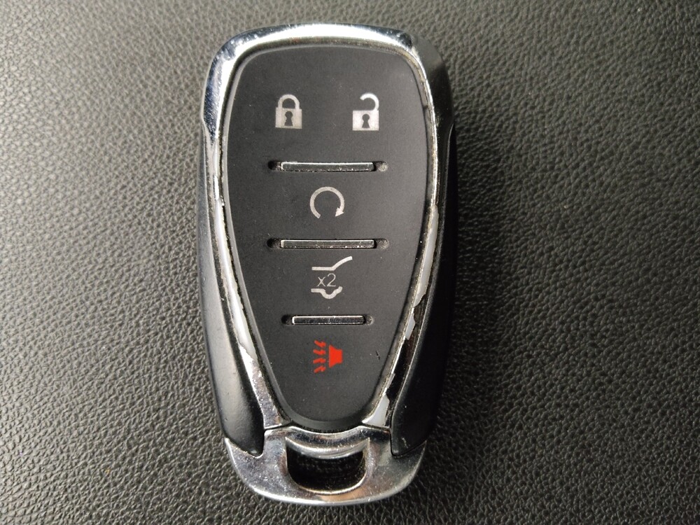 2018 Chevrolet Equinox in San Antonio, TX 78238 - 18084732 32