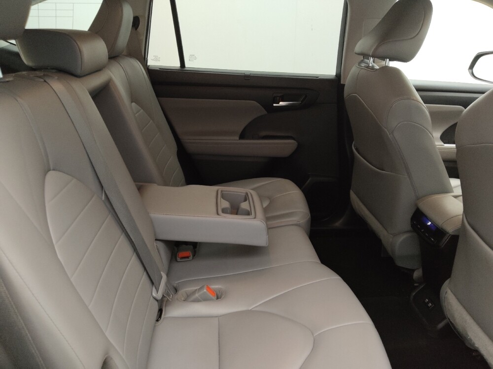 2021 Toyota Highlander in Raleigh, NC 27604 - 18084735 19