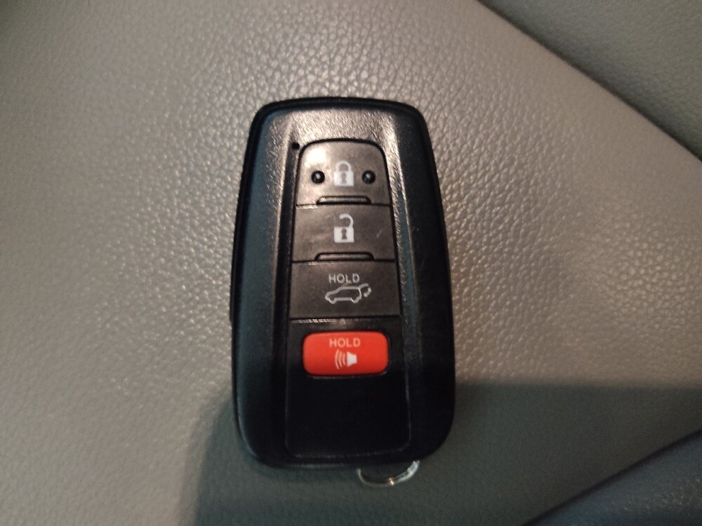 2021 Toyota Highlander in Raleigh, NC 27604 - 18084735 32