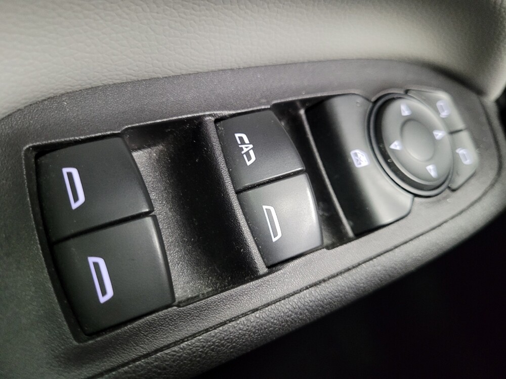 2020 Chevrolet Equinox in Las Vegas, NV 89102 - 18084750 27