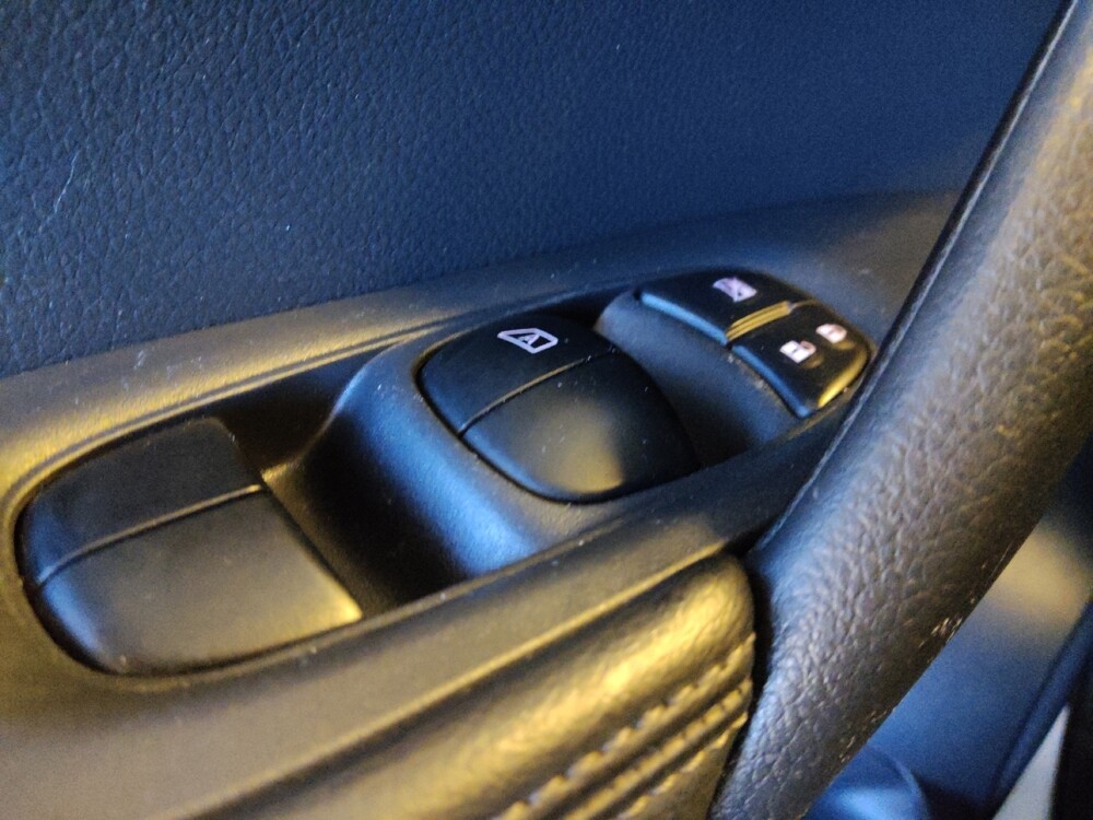 2016 Nissan Rogue in Mesa, AZ 85210 - 18084752 27