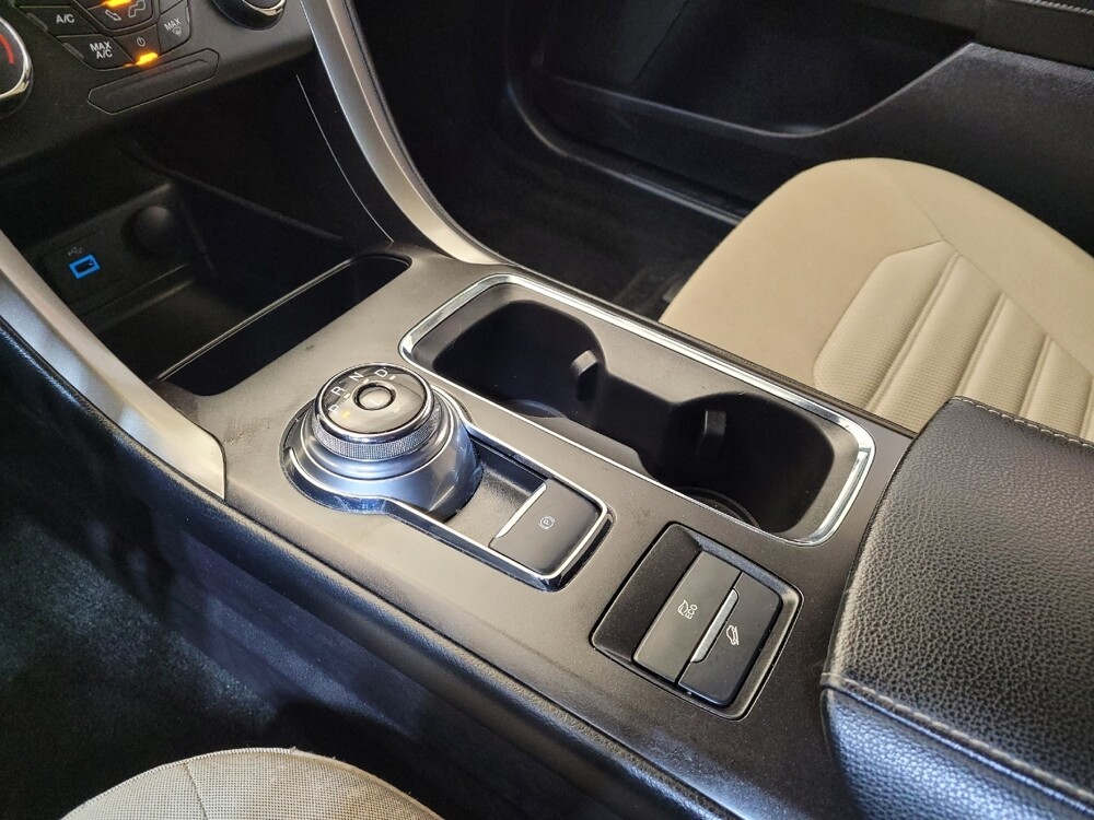 2018 Ford Fusion in Fairfield, OH 45014 - 18084756 26