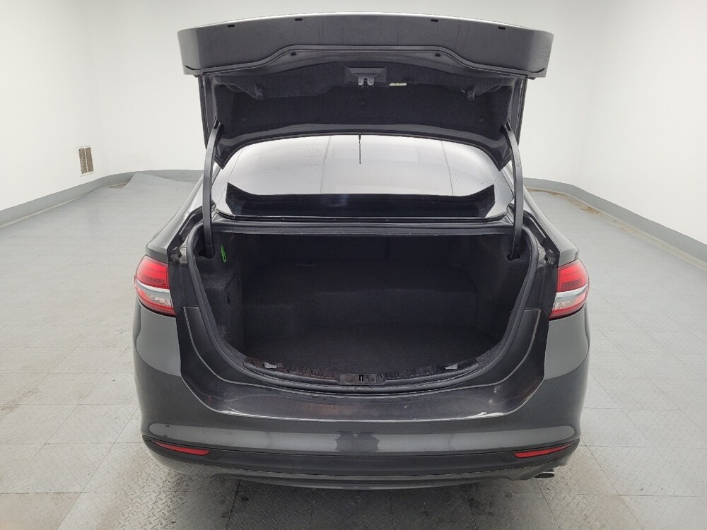 2018 Ford Fusion in Fairfield, OH 45014 - 18084756 29