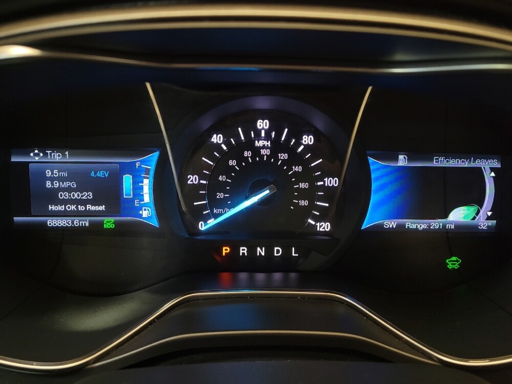 2018 Ford Fusion in Fairfield, OH 45014 - 18084756 23