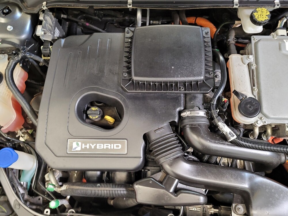 2018 Ford Fusion in Fairfield, OH 45014 - 18084756 30