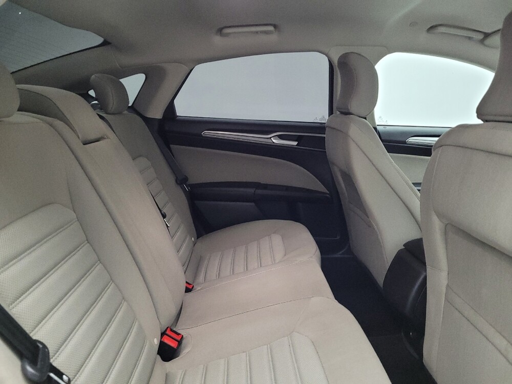 2018 Ford Fusion in Fairfield, OH 45014 - 18084756 19