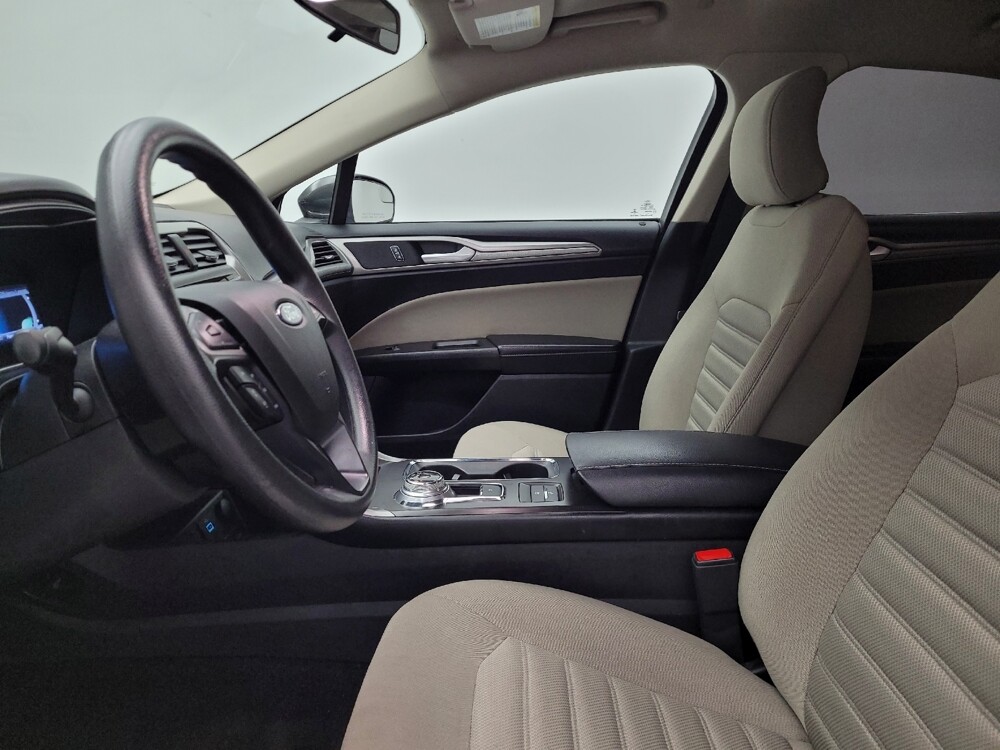 2018 Ford Fusion in Fairfield, OH 45014 - 18084756 17