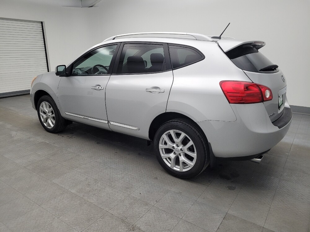 2013 Nissan Rogue in Fairfield, OH 45014 - 18084762 3