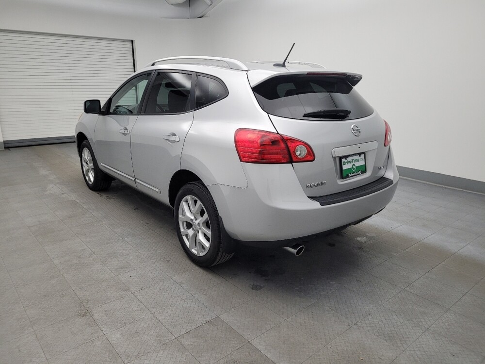 2013 Nissan Rogue in Fairfield, OH 45014 - 18084762 5