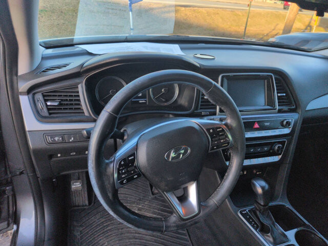 2018 Hyundai Sonata in North Little Rock, AR 72117-1620 - 18084771 6