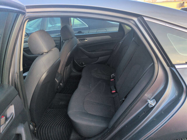 2018 Hyundai Sonata in North Little Rock, AR 72117-1620 - 18084771 4