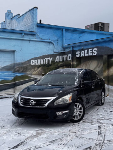 2013 Nissan Altima in Eastpointe, MI 48021 - 18084772 2
