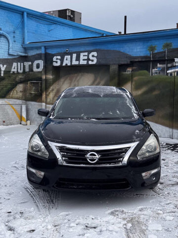 2013 Nissan Altima in Eastpointe, MI 48021 - 18084772 3