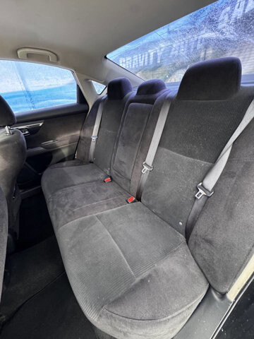 2013 Nissan Altima in Eastpointe, MI 48021 - 18084772 9