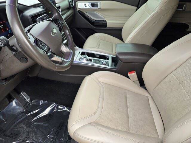 2021 Ford Explorer in Mesa, AZ 85212 - 18084780 14