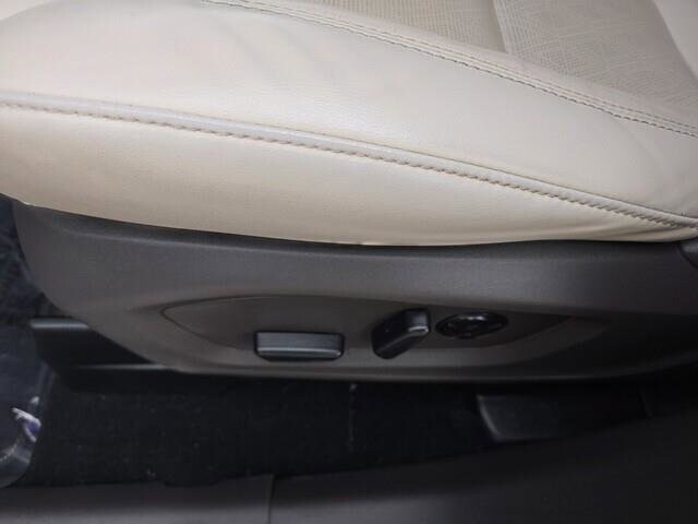 2021 Ford Explorer in Mesa, AZ 85212 - 18084780 22