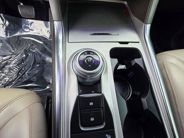 2021 Ford Explorer in Mesa, AZ 85212 - 18084780 23