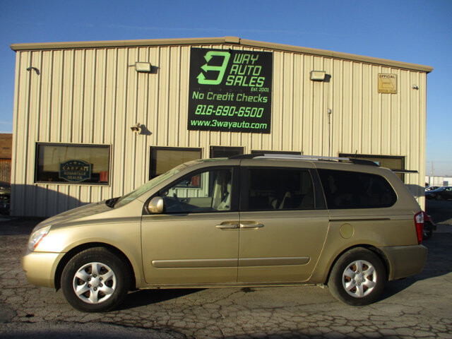 2010 Kia Sedona in Oak Grove, MO 64075 - 18084791 8