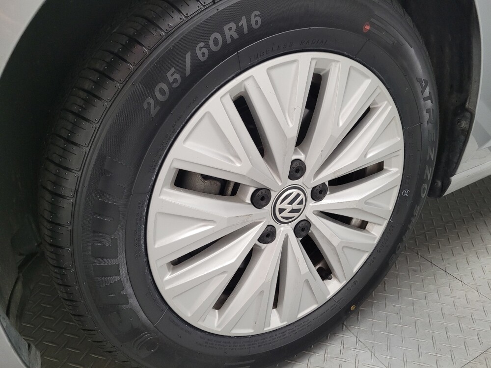 2019 Volkswagen Jetta in Riverside, CA 92504 - 18084805 31