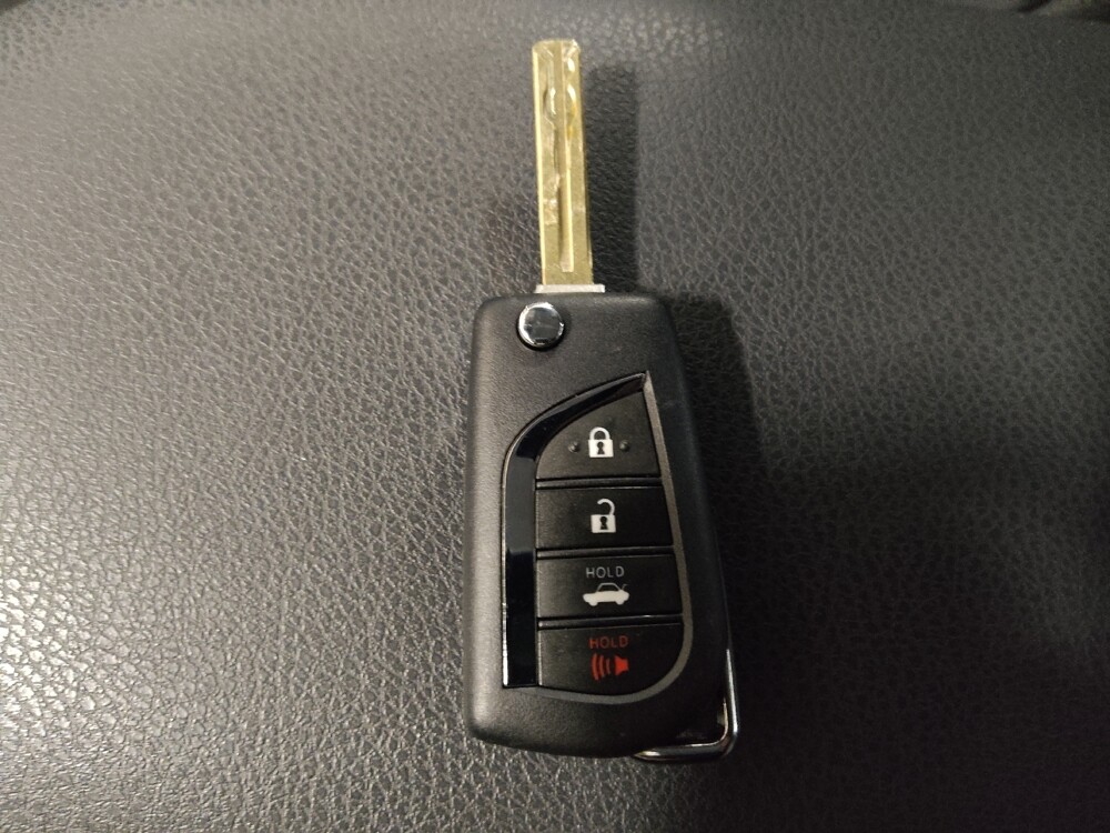 2019 Toyota Camry in Stone Mountain, GA 30083 - 18084808 32