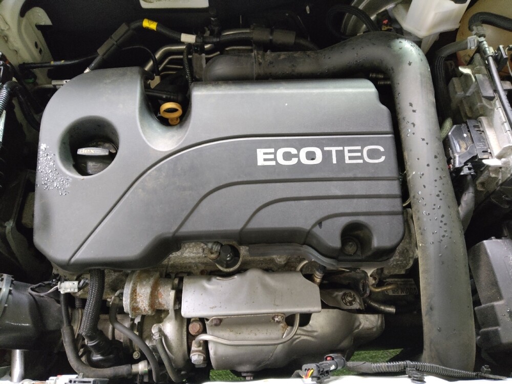 2020 Chevrolet Equinox in Greenville, SC 29607 - 18084814 30