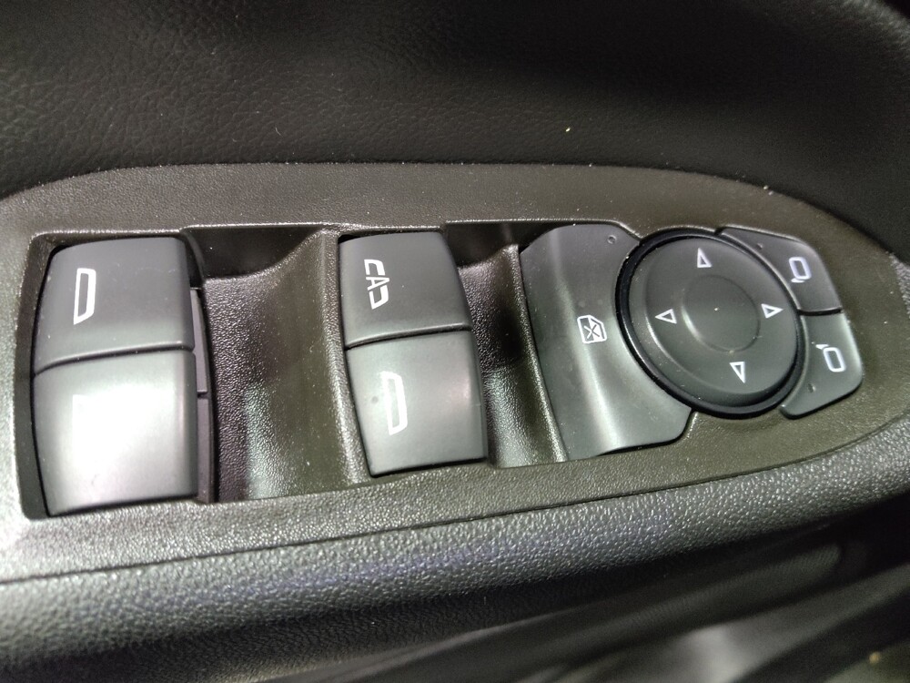 2020 Chevrolet Equinox in Greenville, SC 29607 - 18084814 27