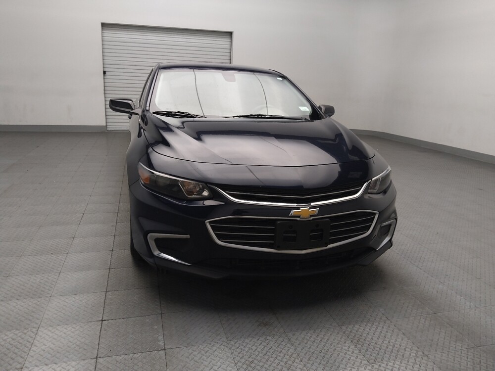 2017 Chevrolet Malibu in Tulsa, OK 74145 - 18084845 14