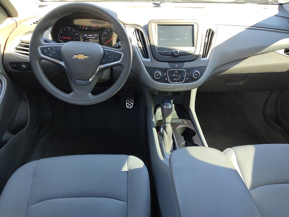 2017 Chevrolet Malibu in Tulsa, OK 74145 - 18084845 22