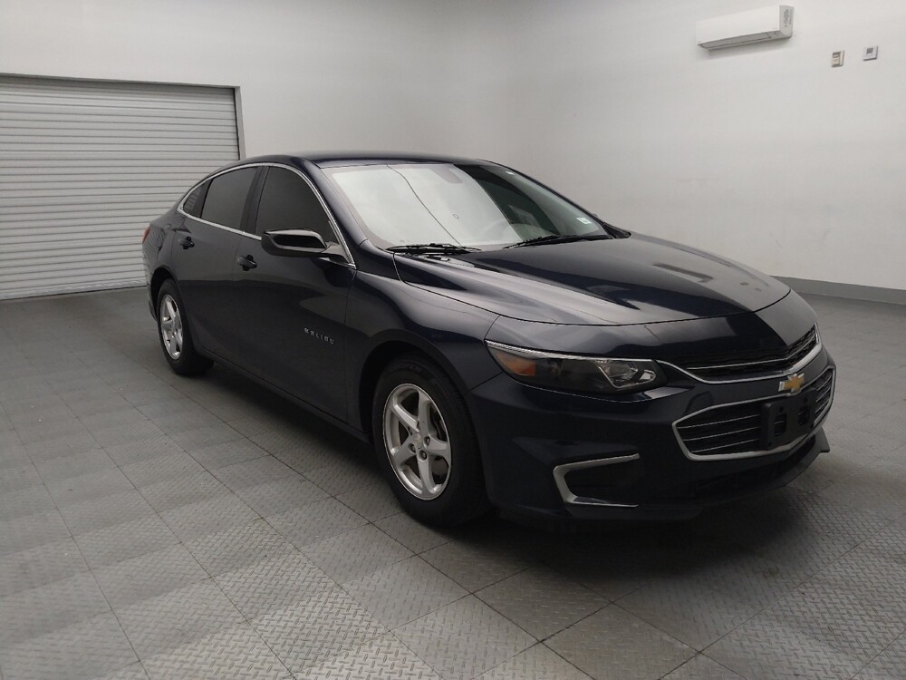 2017 Chevrolet Malibu in Tulsa, OK 74145 - 18084845 13