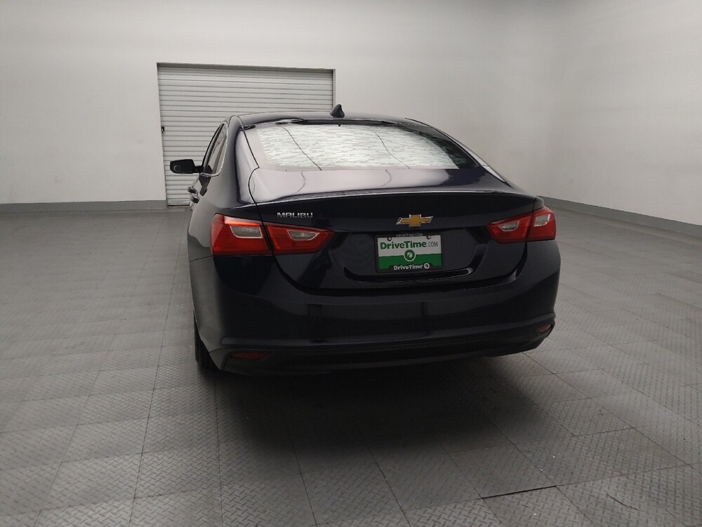 2017 Chevrolet Malibu in Tulsa, OK 74145 - 18084845 6