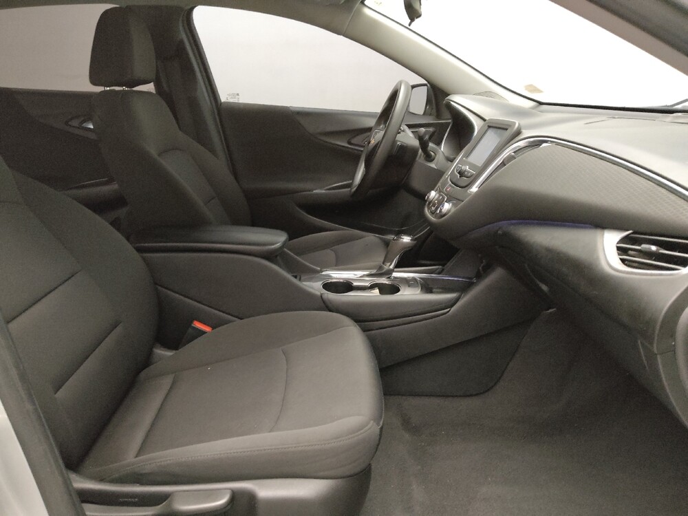 2018 Chevrolet Malibu in Round Rock, TX 78664 - 18084860 21