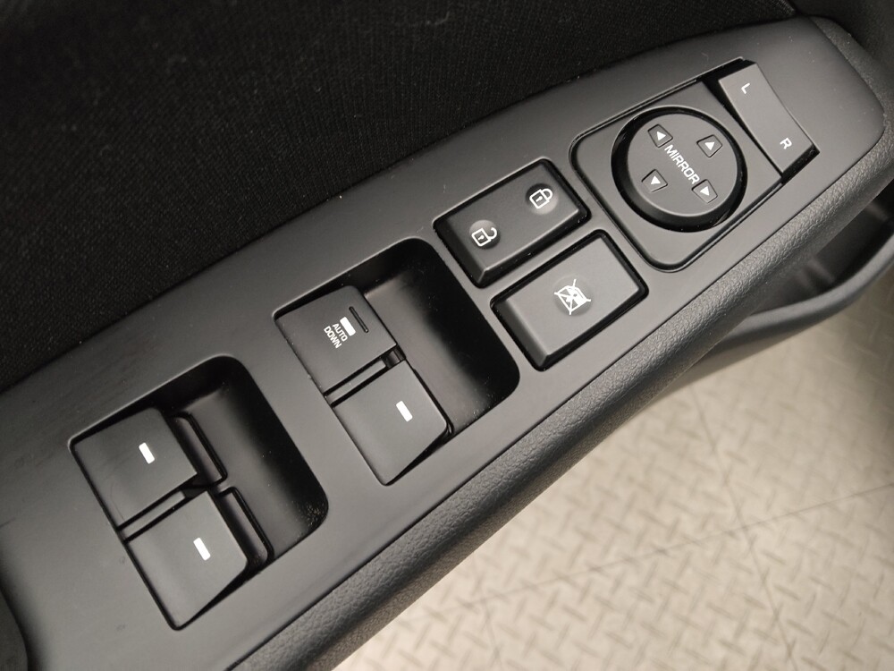 2019 Hyundai Elantra in Lakewood, CO 80215 - 18084880 27