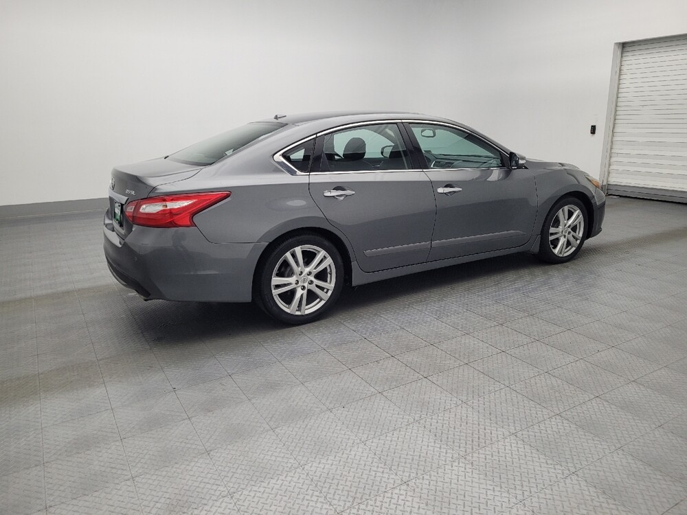 2017 Nissan Altima in West Palm Beach, FL 33409 - 18084906 10