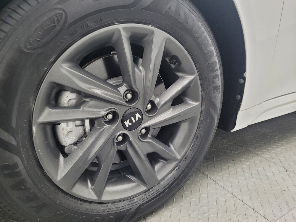 2019 Kia Optima in West Palm Beach, FL 33409 - 18084922 31