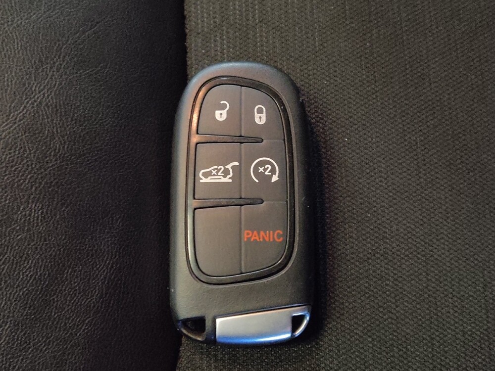 2020 Jeep Cherokee in Jacksonville, FL 32225 - 18084936 32