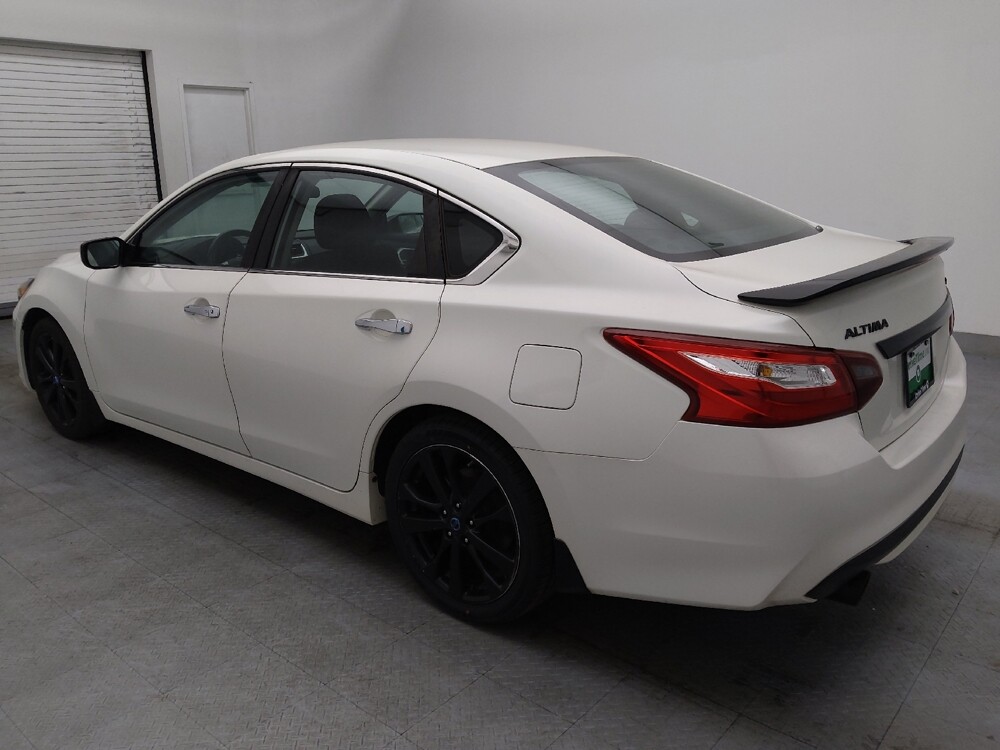 2017 Nissan Altima in Greenville, SC 29607 - 18084948 3