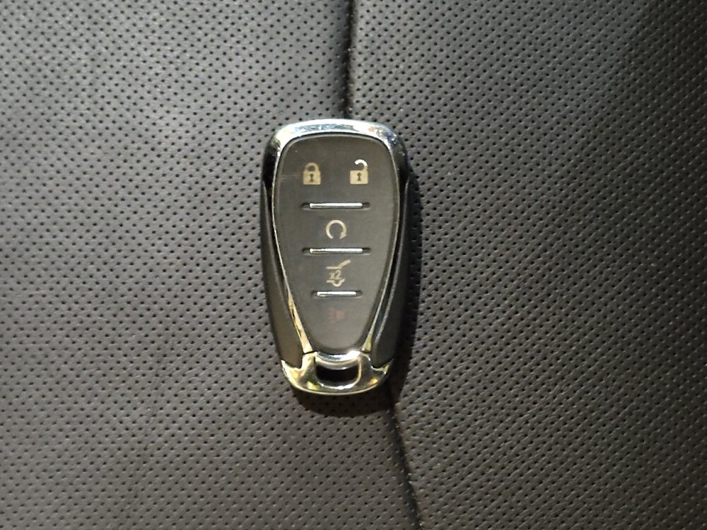 2020 Chevrolet Equinox in Winston-Salem, NC 27103 - 18084953 32